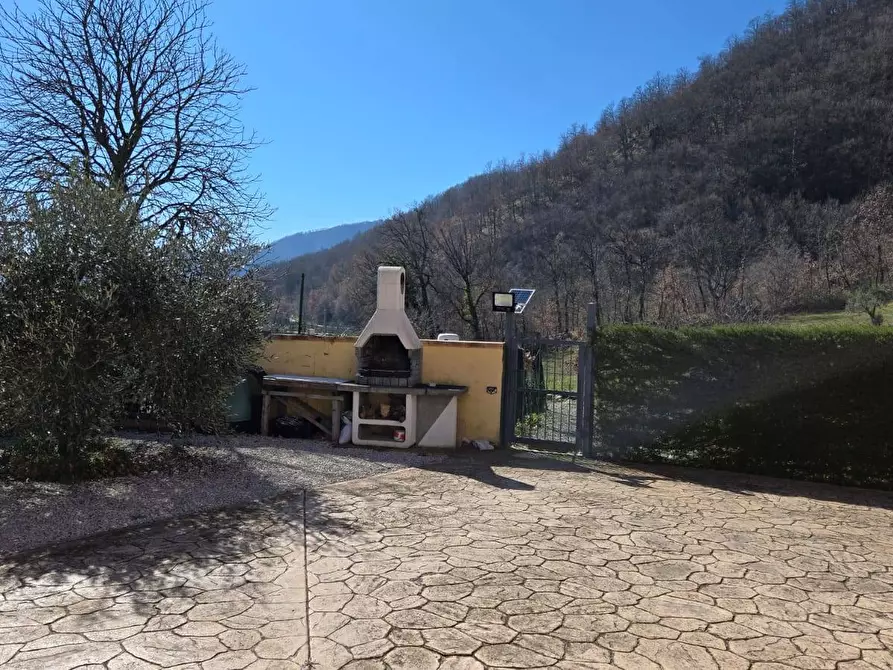 Immagine 9 di Villa in vendita  in C/da Quercete a Montemarano