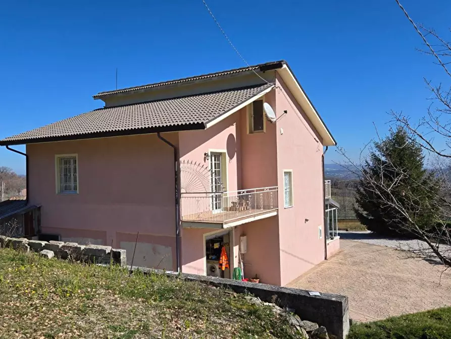 Immagine 10 di Villa in vendita  in C/da Quercete a Montemarano