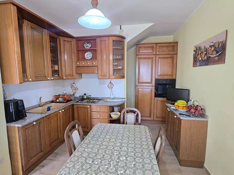 Immagine 25 di Villa in vendita  in C/da Quercete a Montemarano