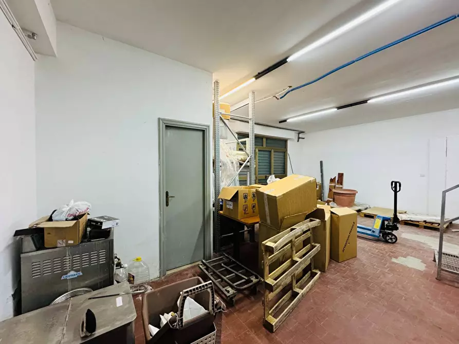 Immagine 7 di Locale commerciale in affitto  in CONTRADA MADDALENA a Ariano Irpino