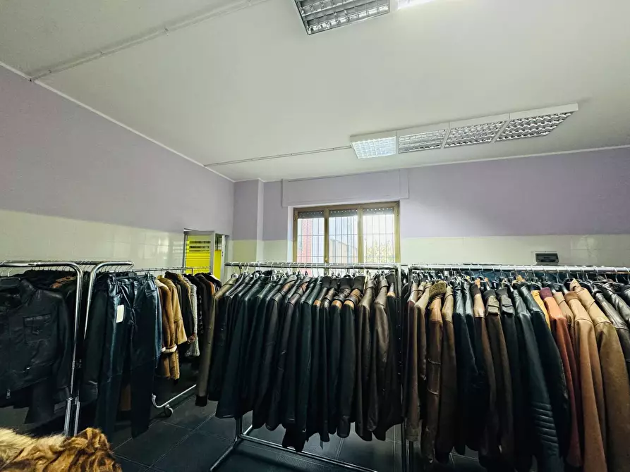 Immagine 8 di Locale commerciale in affitto  in VIA RUSSO MADDALENA a Ariano Irpino