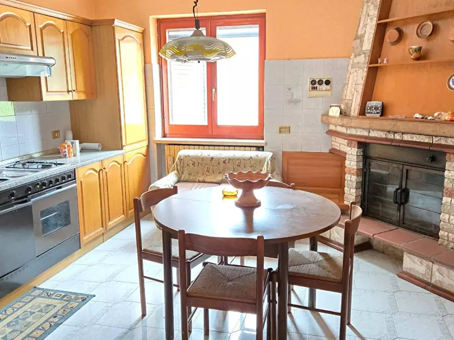 Immagine 9 di Casa indipendente in vendita  in contrada Baiano a Castelfranci