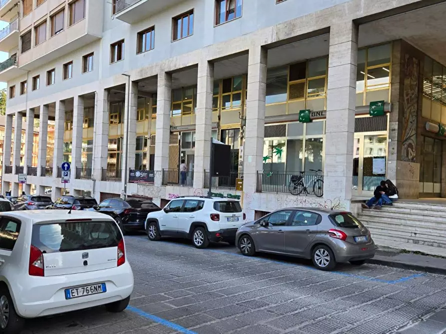 Immagine 6 di Ufficio in vendita  in via de renzi a Avellino