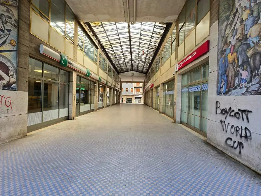 Immagine 8 di Ufficio in vendita  in via de renzi a Avellino