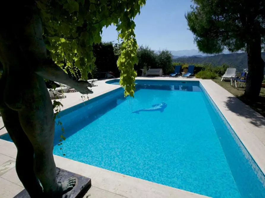 Immagine 1 di Casa indipendente in vendita  a Ascoli Piceno