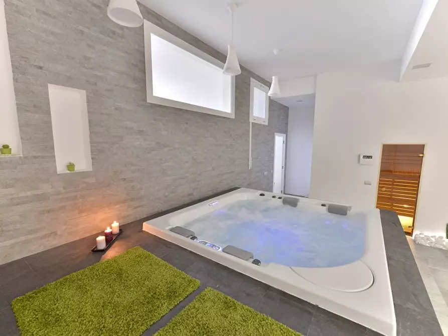 Immagine 22 di Villa in vendita  a Cupra Marittima