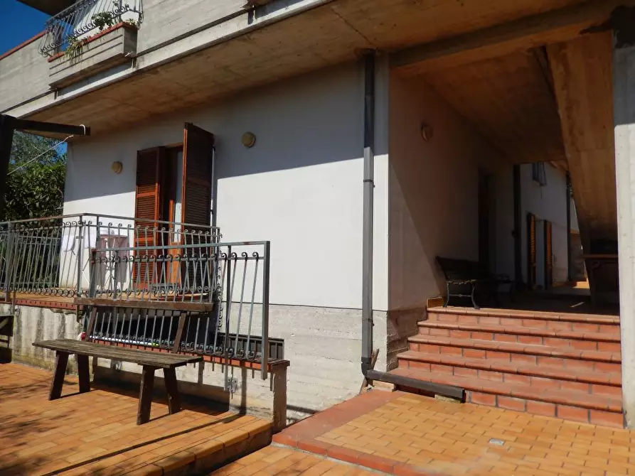 Immagine 21 di Rustico / casale in vendita  a Controguerra