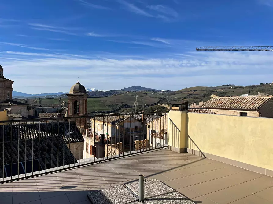 Immagine 1 di Casa indipendente in vendita  in centro storico a Offida