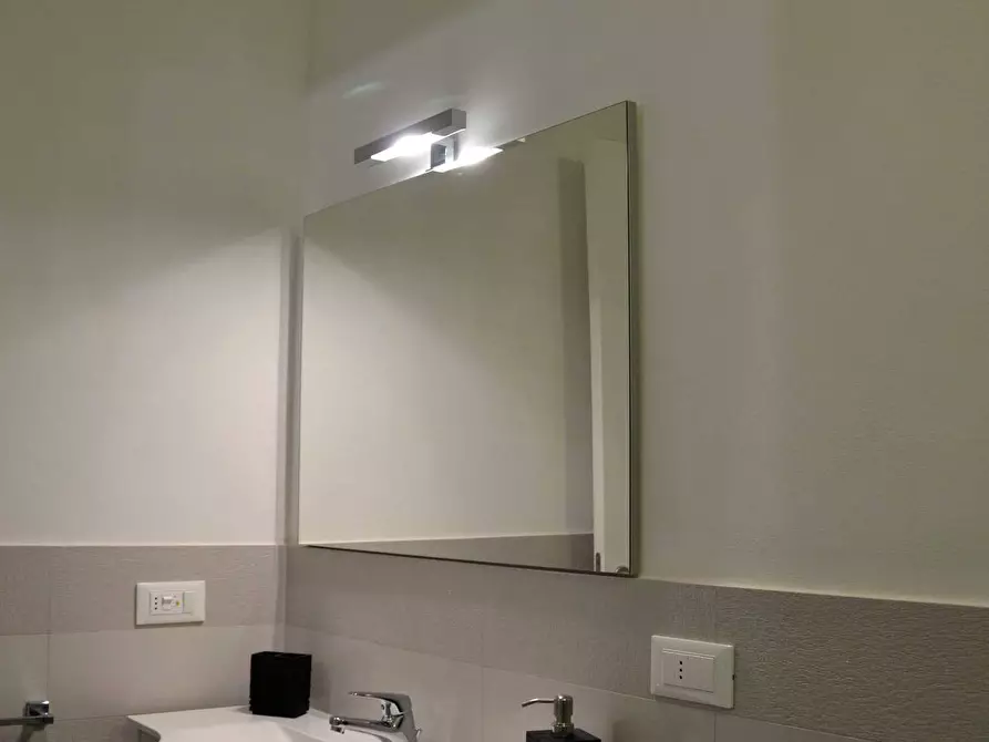 Immagine 16 di Casa indipendente in vendita  in corso vittorio emanuele a Ripatransone