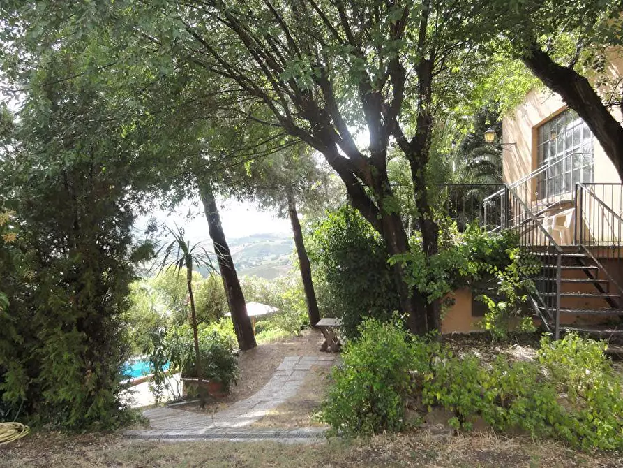 Immagine 17 di Rustico / casale in vendita  a Cossignano