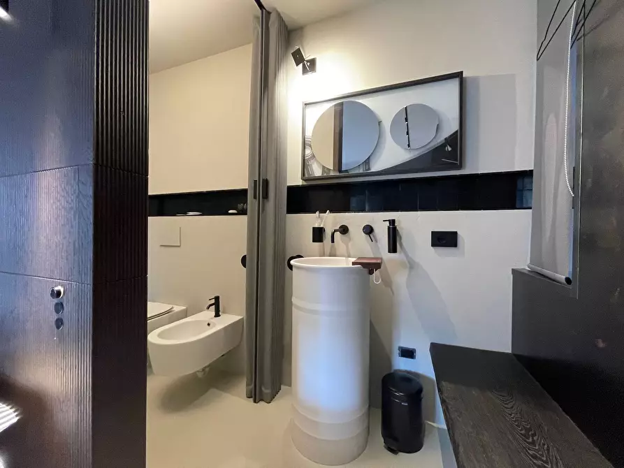 Immagine 2 di Agriturismo in vendita  in Volturno a San Benedetto Del Tronto