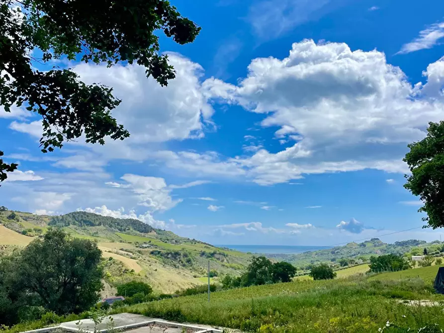 Immagine 28 di Rustico / casale in vendita  in Monteprandone, contrada Fonte Vecchia a Monteprandone