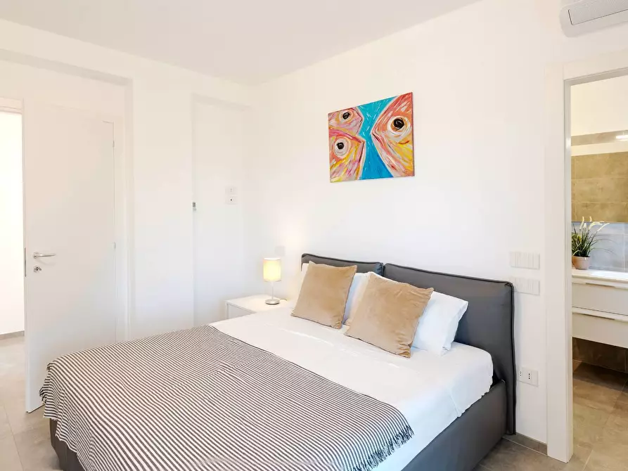 Immagine 15 di Appartamento in vendita  in I fila mare a Cupra Marittima