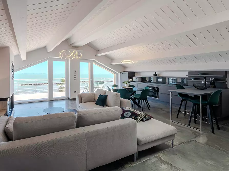 Immagine 8 di Appartamento in vendita  in Cupra Marittima, Romita a Cupra Marittima