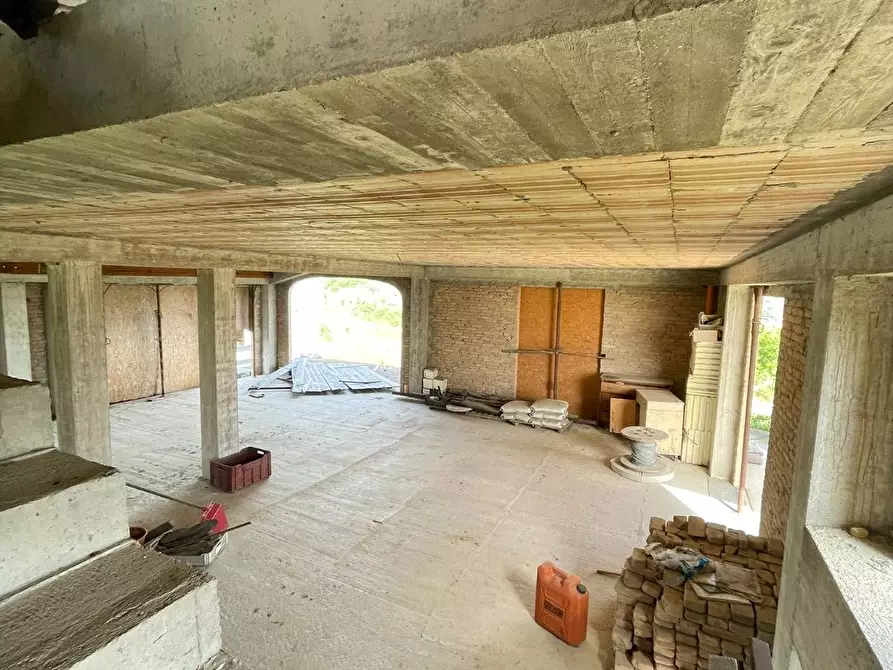 Immagine 12 di Rustico / casale in vendita  in CONTRADA SANT'ANDREA a Cupra Marittima