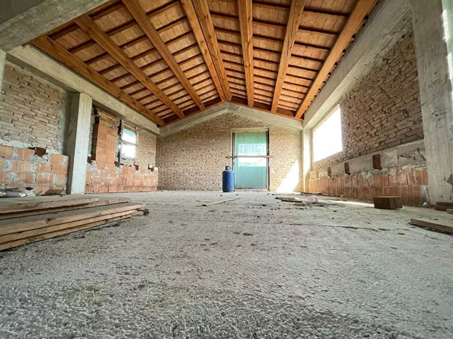 Immagine 14 di Rustico / casale in vendita  in CONTRADA SANT'ANDREA a Cupra Marittima