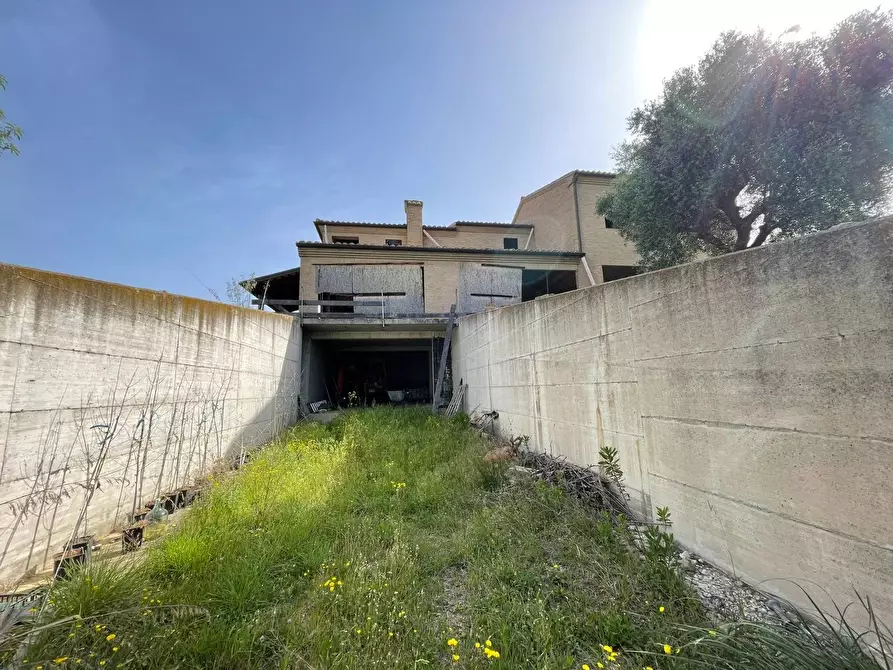Immagine 16 di Rustico / casale in vendita  in CONTRADA SANT'ANDREA a Cupra Marittima