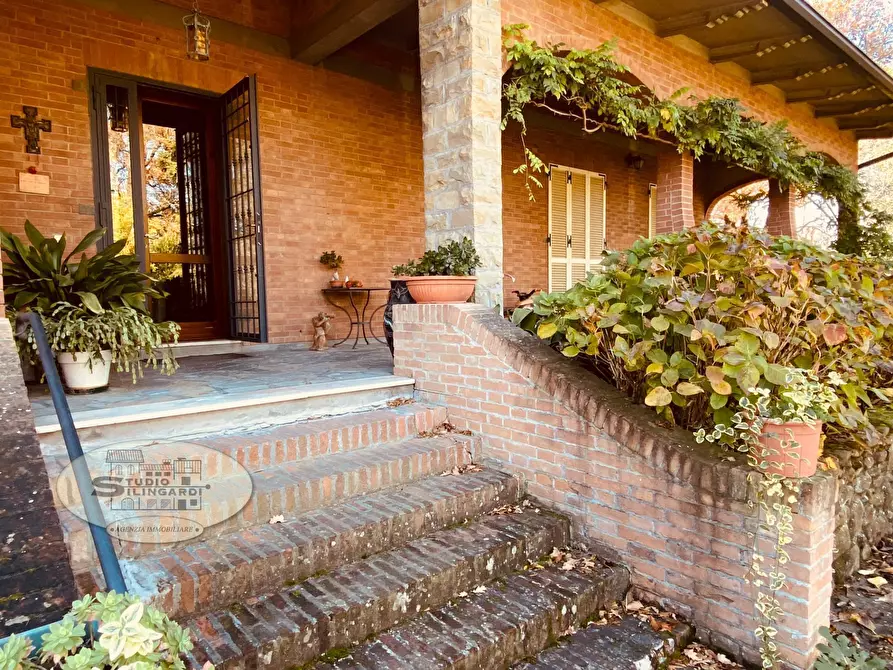 Immagine 1 di Casa indipendente in vendita  in via giardini a Formigine