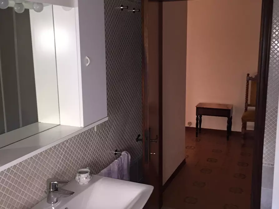 Immagine 4 di Appartamento in affitto  a Vinci