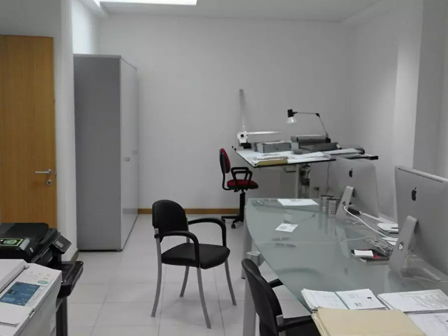Immagine 3 di Ufficio in affitto  a Empoli