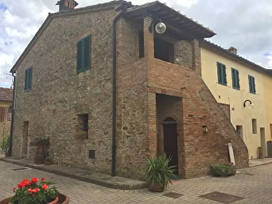 Immagine 8 di Appartamento in affitto  a Gambassi Terme