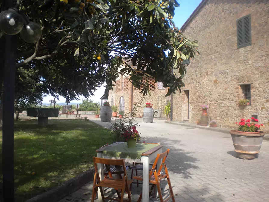 Immagine 11 di Appartamento in affitto  a Gambassi Terme