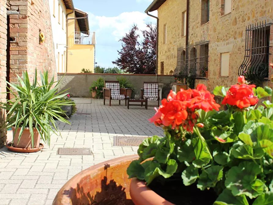 Immagine 12 di Appartamento in affitto  a Gambassi Terme