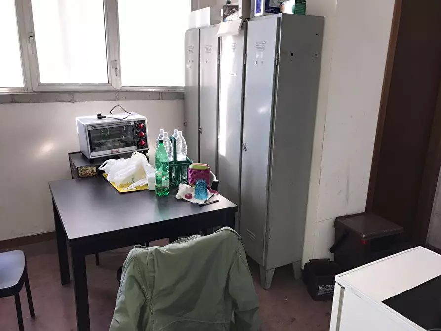 Immagine 5 di Attività commerciale in affitto  a Vinci