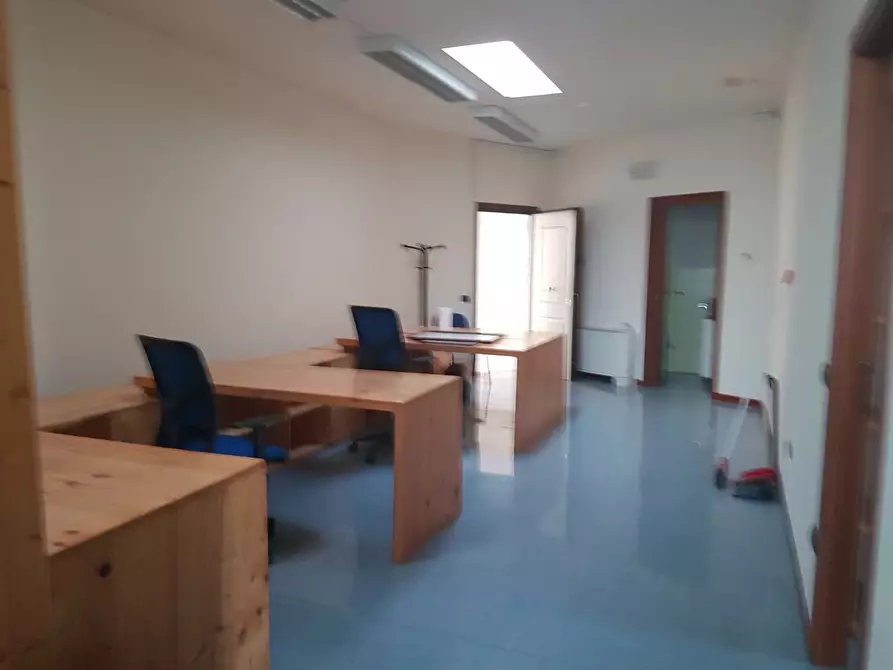 Immagine 3 di Ufficio in affitto  a Cerreto Guidi