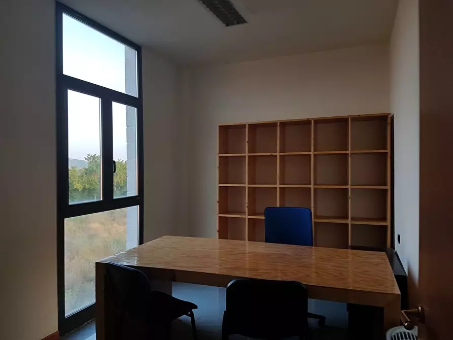 Immagine 5 di Ufficio in affitto  a Cerreto Guidi