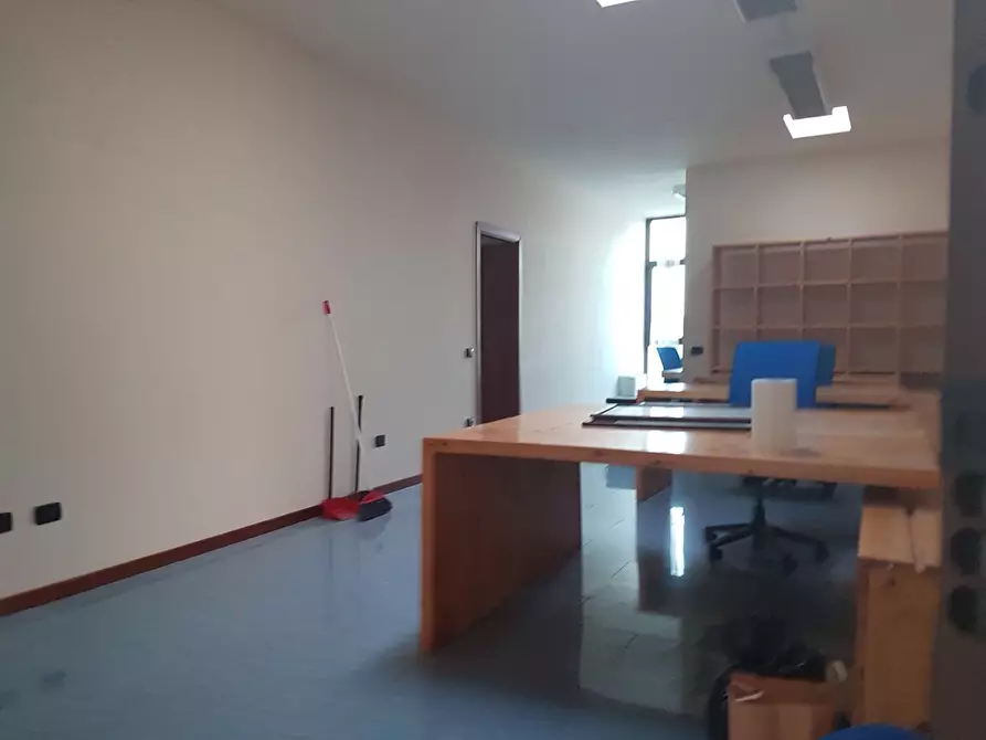Immagine 9 di Ufficio in affitto  a Cerreto Guidi