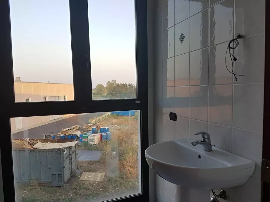 Immagine 10 di Ufficio in affitto  a Cerreto Guidi