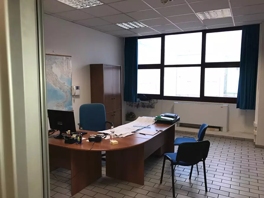 Immagine 3 di Ufficio in affitto  a Montelupo Fiorentino