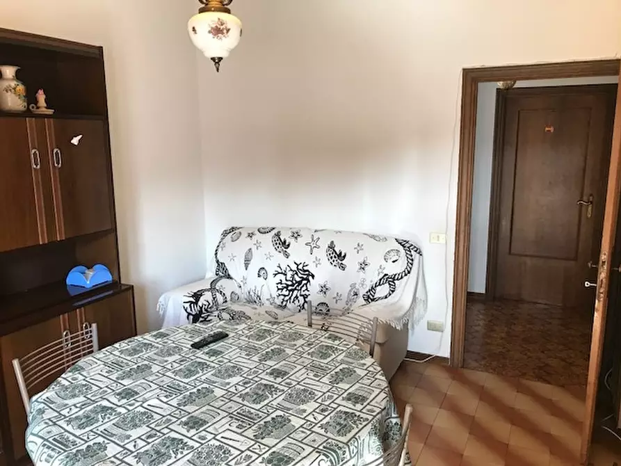 Immagine 3 di Camera in affitto  a Vinci