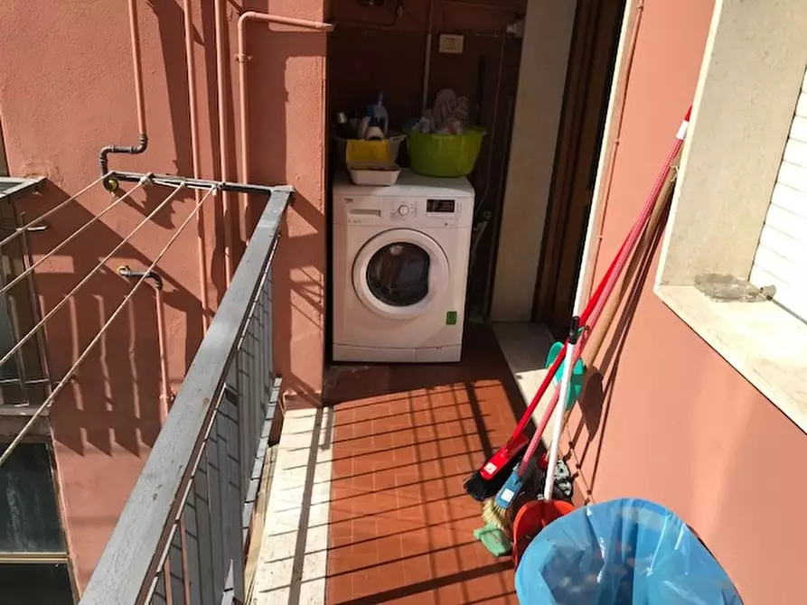 Immagine 5 di Camera in affitto  a Vinci