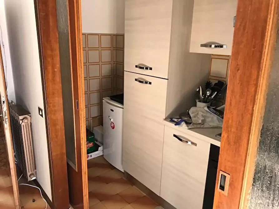 Immagine 6 di Camera in affitto  a Vinci