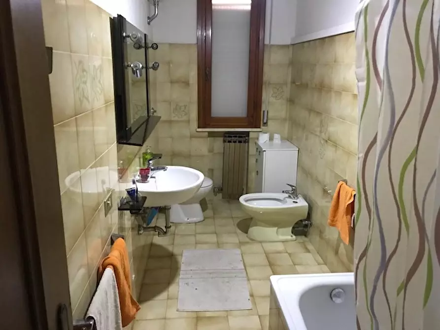 Immagine 7 di Camera in affitto  a Vinci