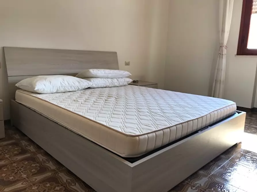 Immagine 10 di Camera in affitto  a Vinci