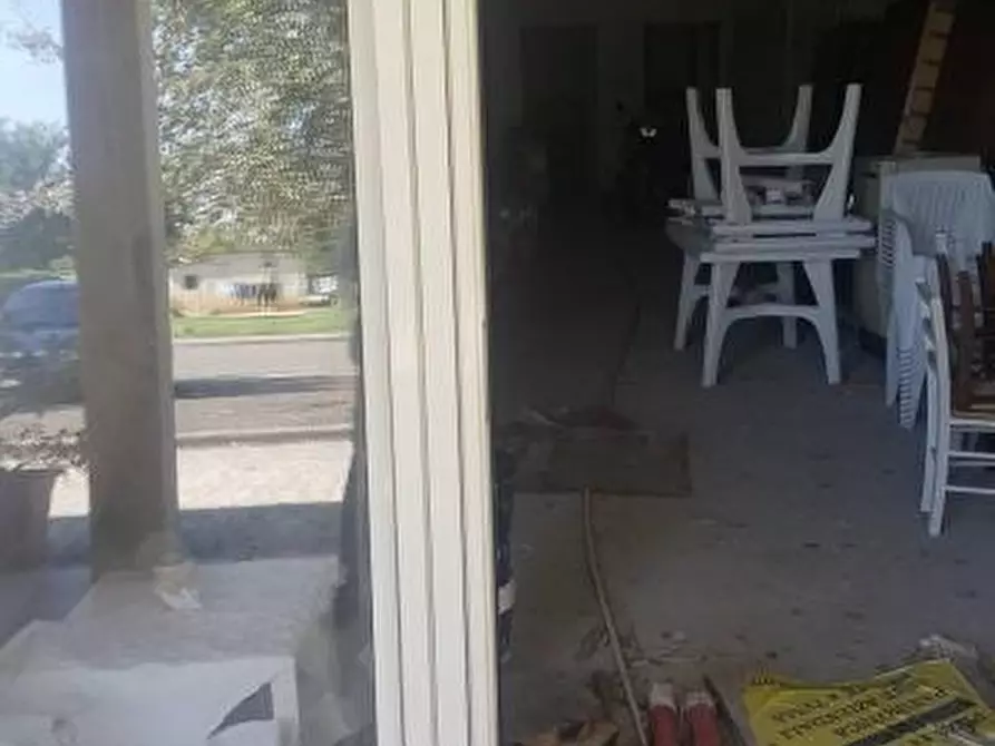 Immagine 2 di Attività commerciale in affitto  a Fucecchio