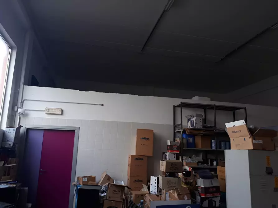 Immagine 9 di Capannone industriale in affitto  a Empoli