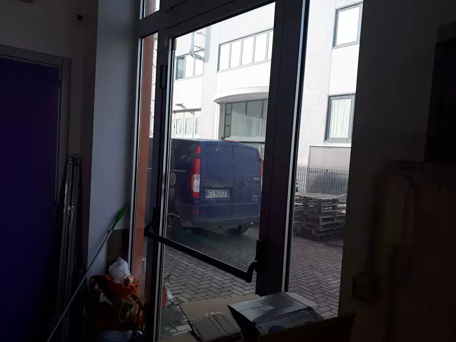 Immagine 12 di Capannone industriale in affitto  a Empoli