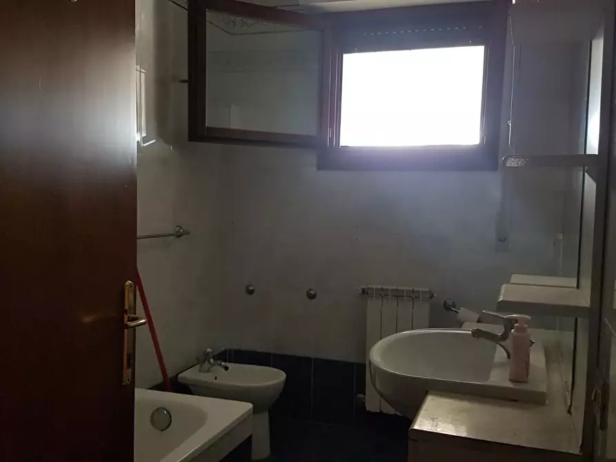 Immagine 12 di Appartamento in affitto  a Empoli