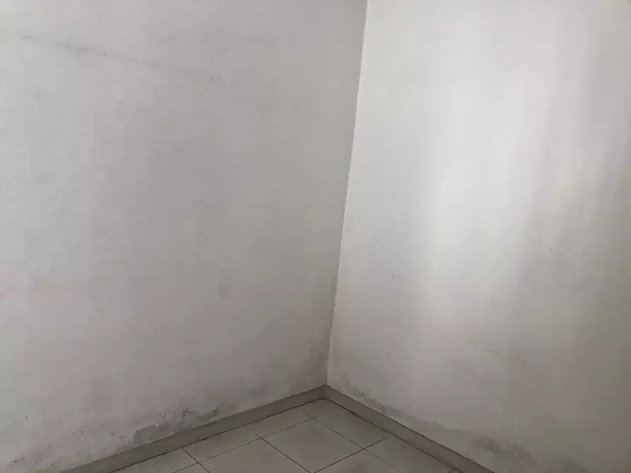 Immagine 4 di Attività commerciale in affitto  a Empoli