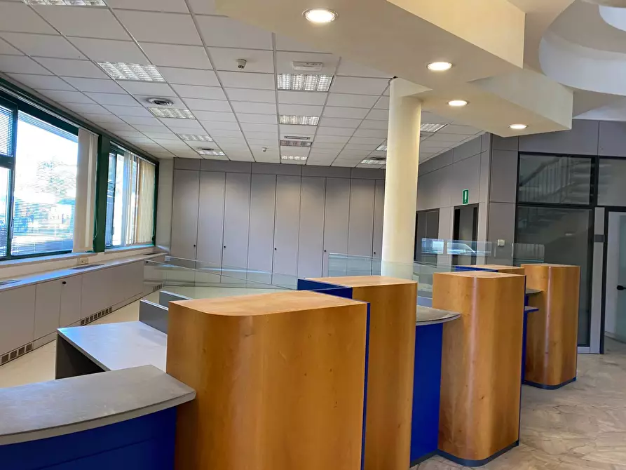 Immagine 6 di Ufficio in affitto  a Empoli