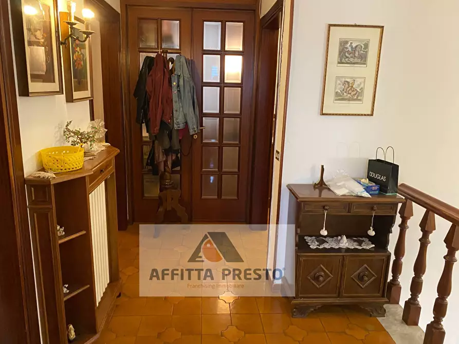 Immagine 8 di Camera in affitto  a Empoli