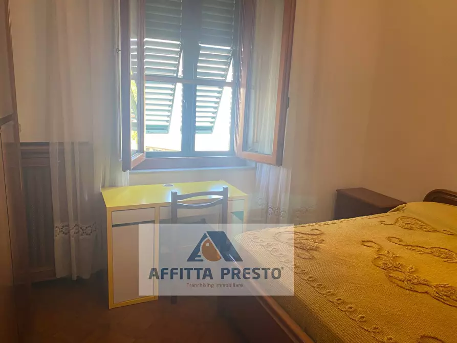 Immagine 13 di Camera in affitto  a Empoli