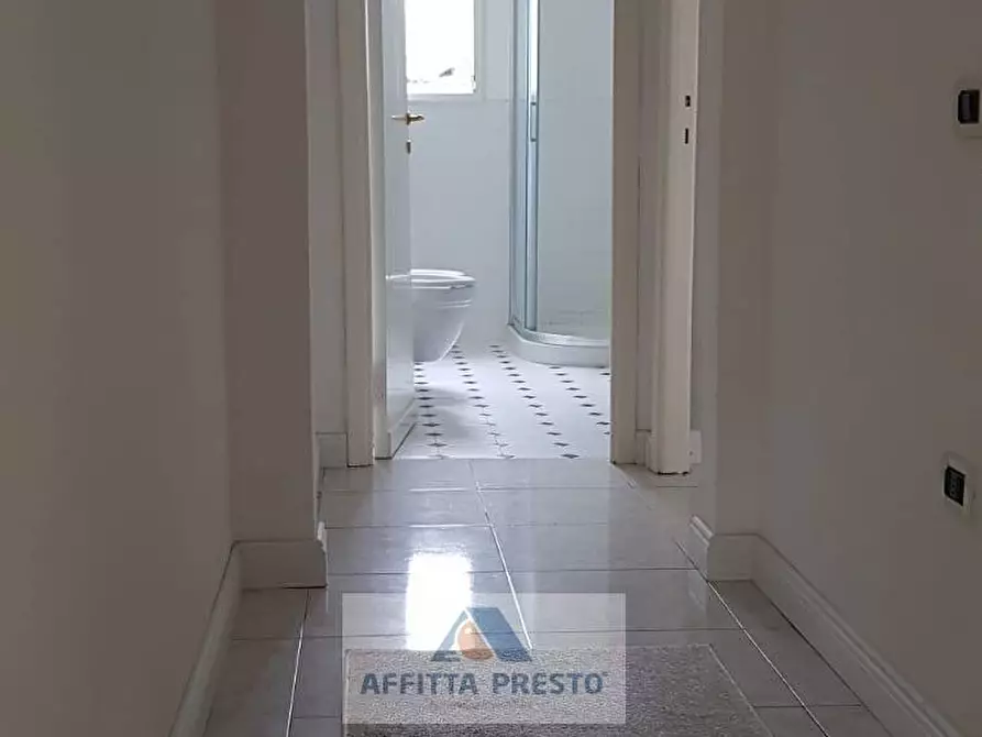 Immagine 10 di Casa semindipendente in affitto  a Empoli