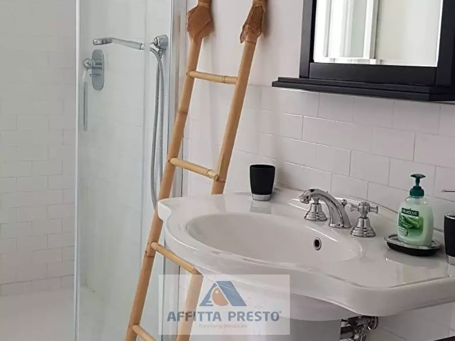 Immagine 19 di Casa semindipendente in affitto  a Empoli