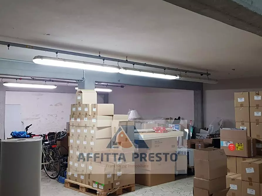 Immagine 14 di Laboratorio in affitto  a Vinci