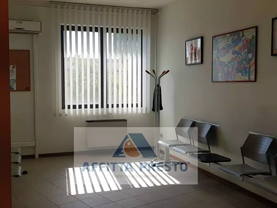 Immagine 9 di Ufficio in affitto  a San Miniato